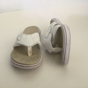 Fanture Women's Thong Foam Sandal Color White Size 40